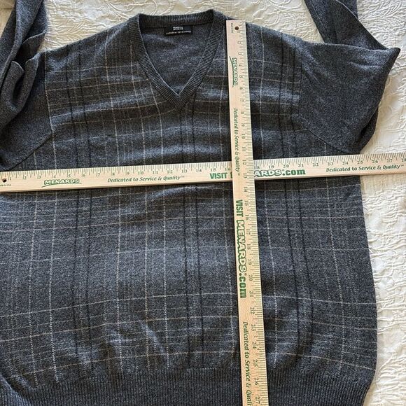 Plaid Lambswool Sweater Marks & Spencer Gray Mens Size Large V-Neck plaid - Picture 7 of 7